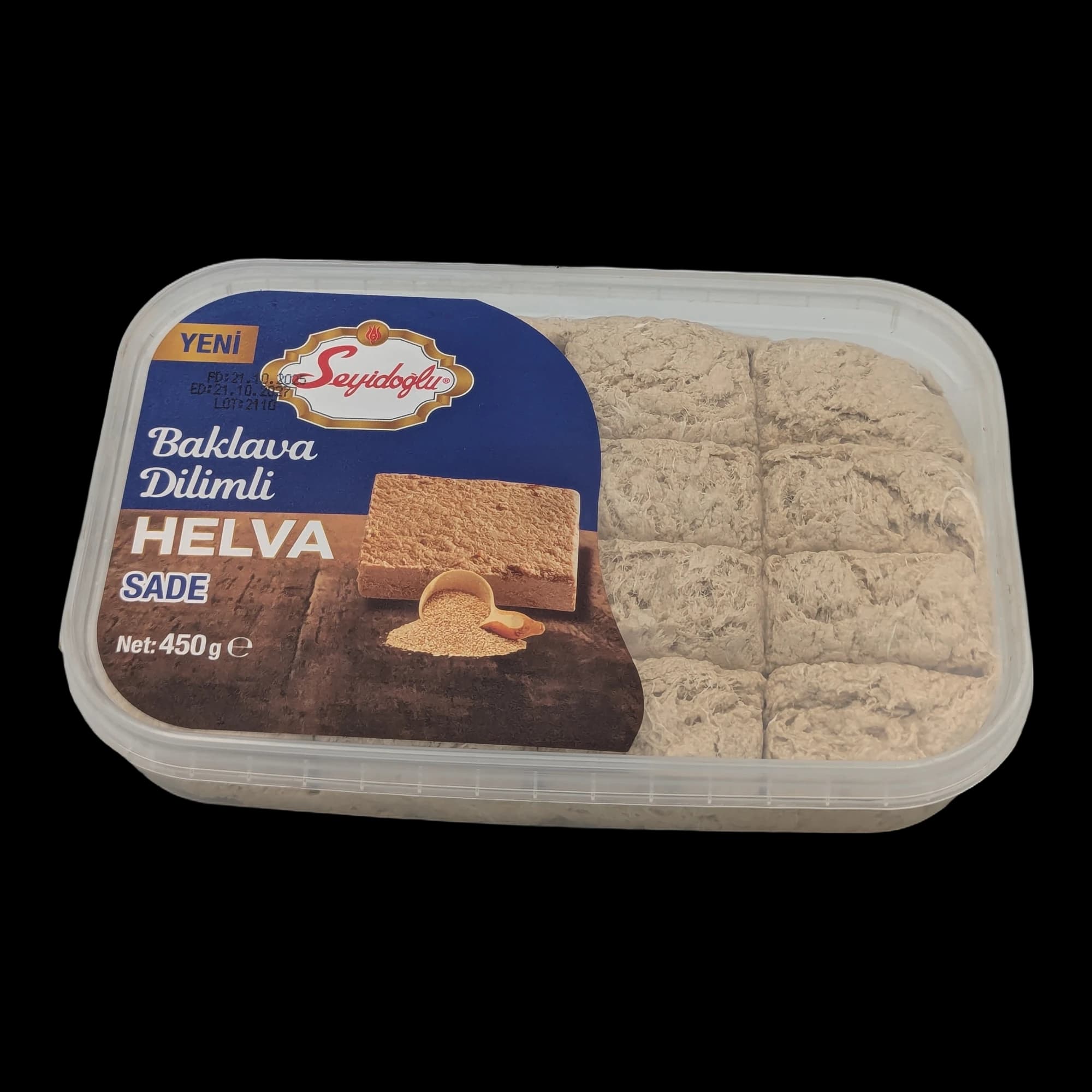 حلاوة مقطعة على شكل بقلاوة